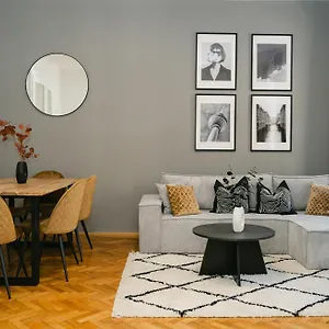 Cozy Perfect For 4-6 Tv Metro Self-checkin Wien