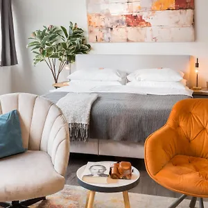 Urban Island I Riverside Vienne